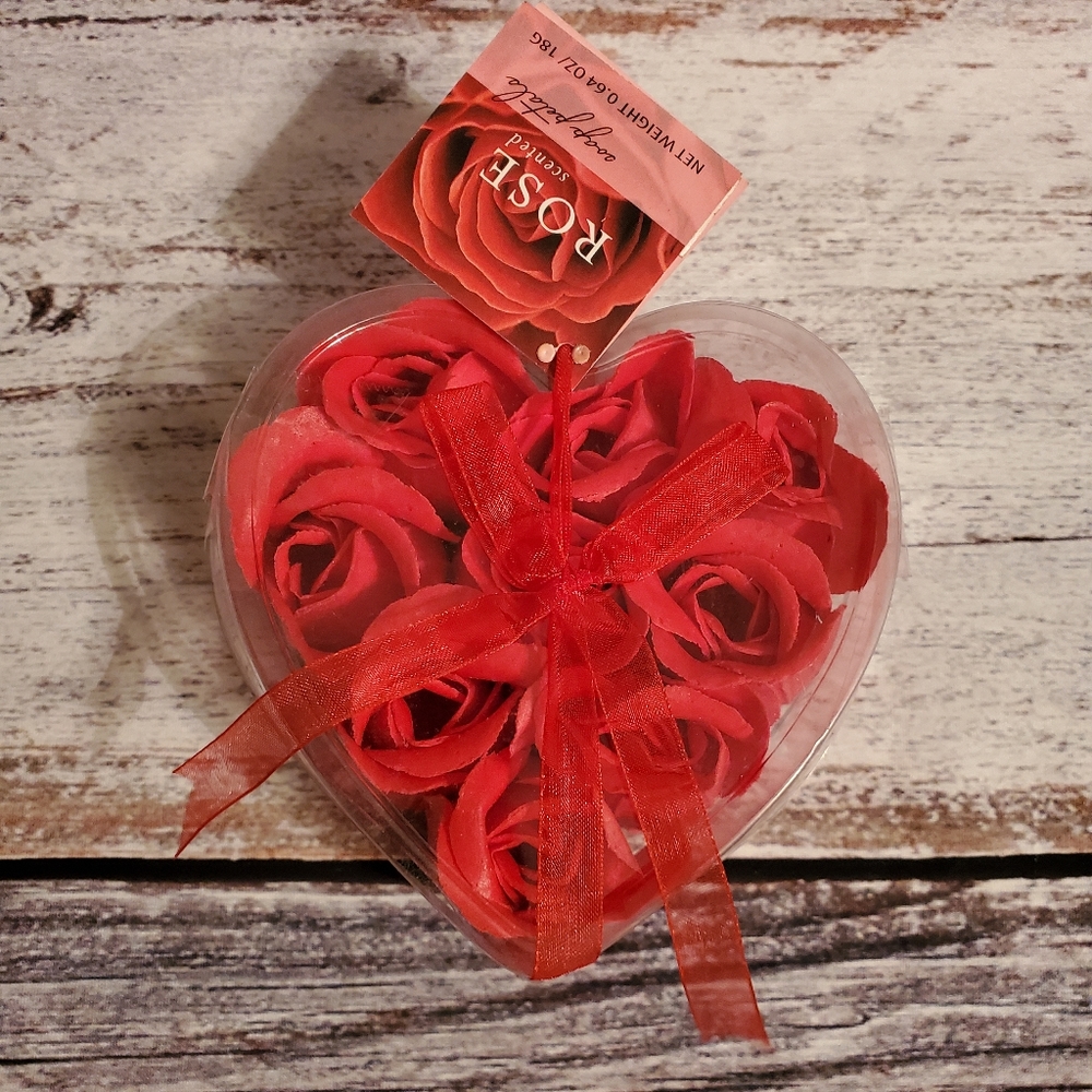 NWT Scented Soap Petals